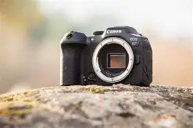 1. Canon EOS R7 Mark II